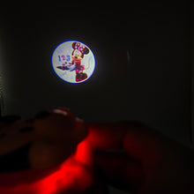 Carregar imagem no visualizador da galeria, Relógio Projetor Minnie
